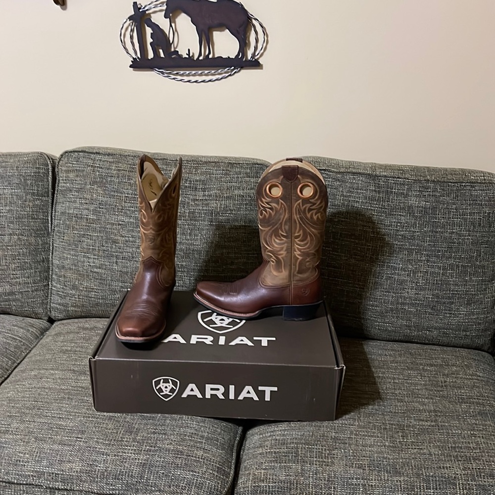 Ariat, men’s sport square toe, size 11D, brown, worn once.